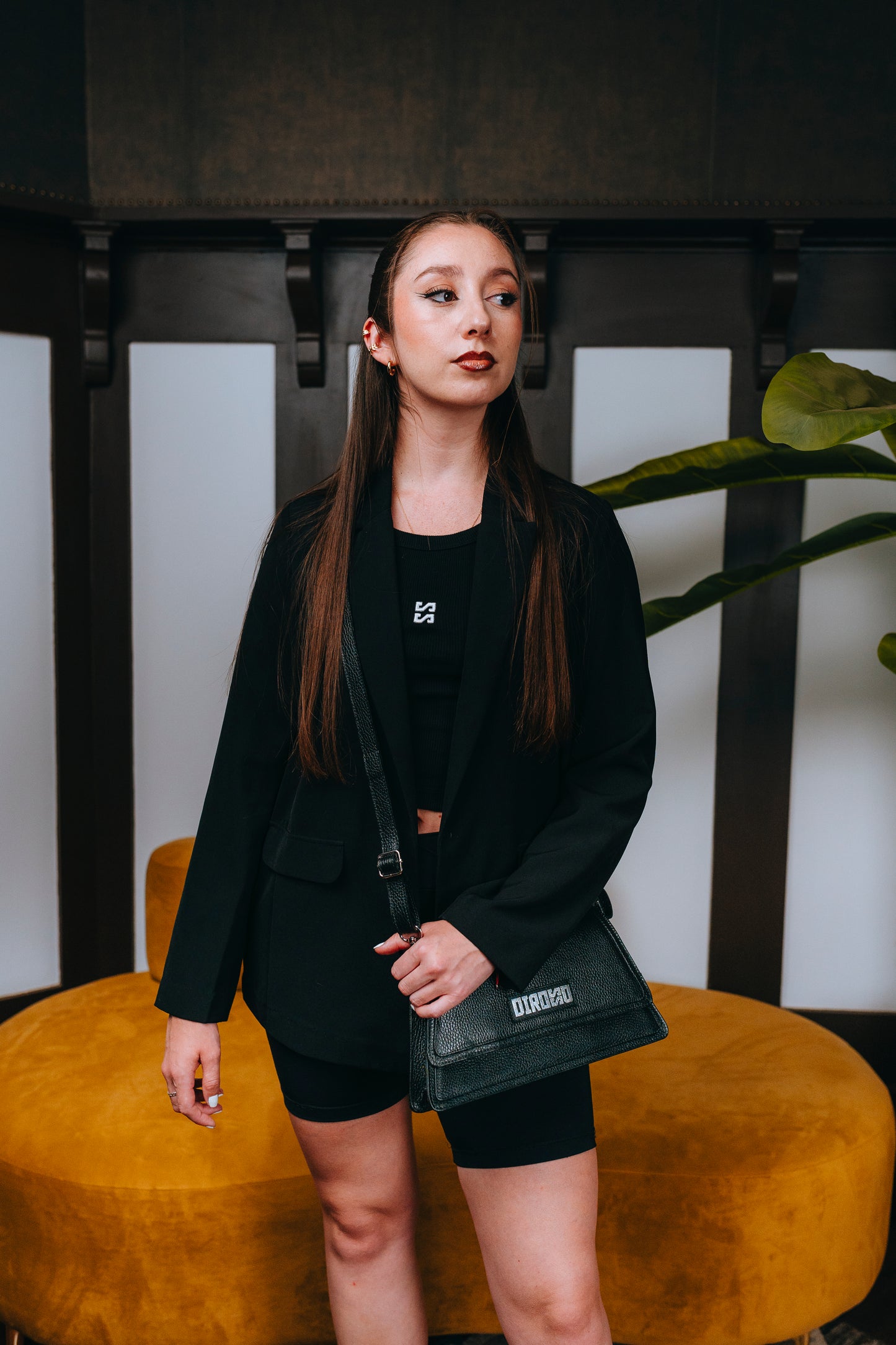 Basic Top Black SS - White